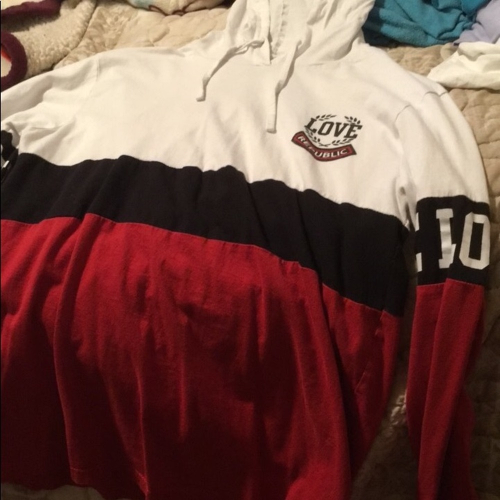 T-shirt hoodie